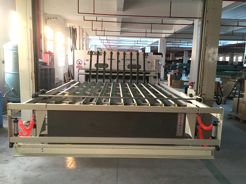 《一口气看完偷渡的女人》午夜高清完整版1